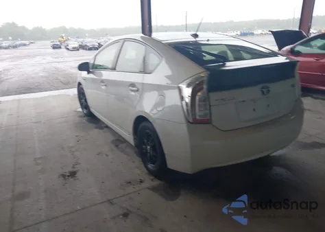 2013 Toyota Prius Five/Four/Three/Three Se/Two из США, поврежденный, VIN JTDKN3DU3D5626899